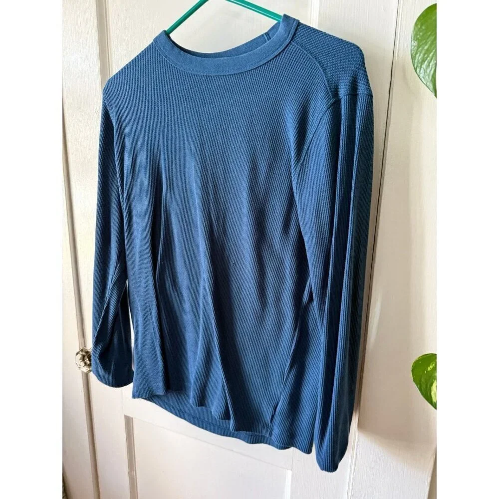 GAP men’s size small blue waffle sweater